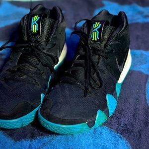 Kyrie 4 obsidian 10’5